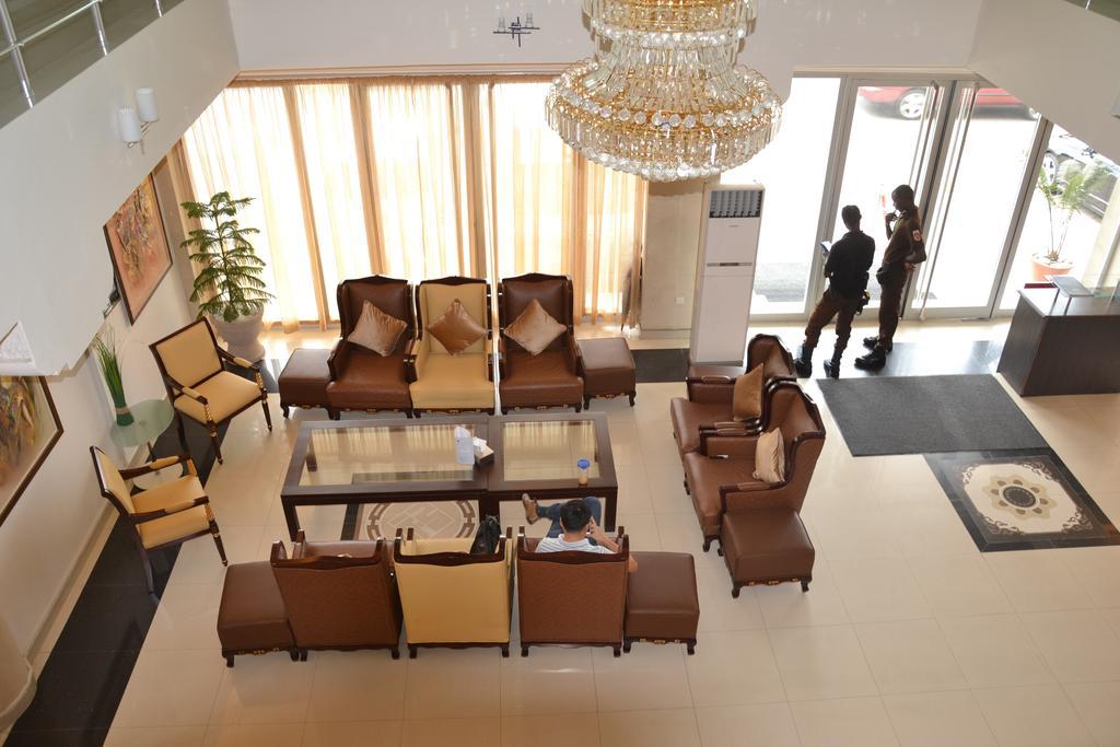 Nobila Airport Hotel Cotonou Bagian luar foto